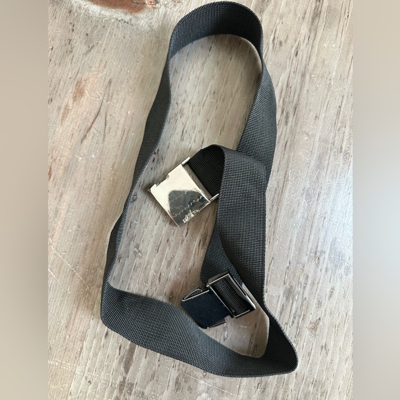 Fabletics Storm Jacket II - Picture 13 of 14